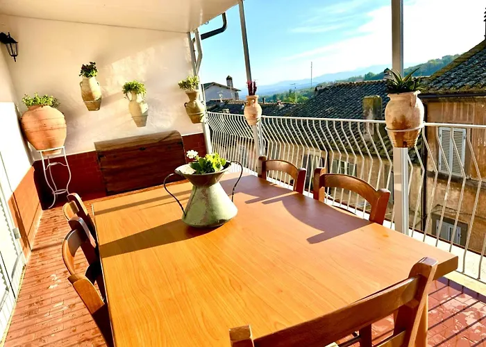 Διαμέρισμα La Terrazza Sul Corso Caprarola